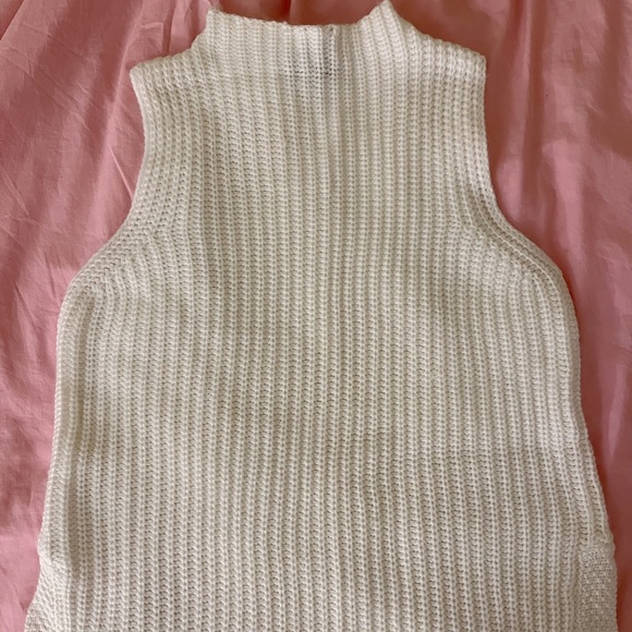 Forever 21 Tops - Knit Vest